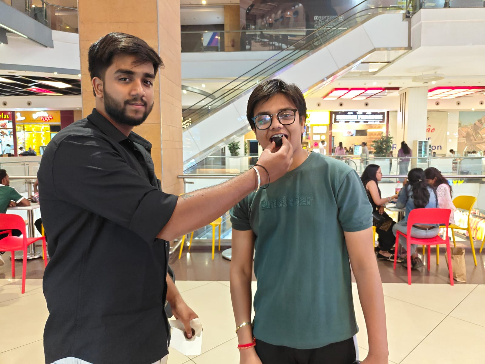 CBSE 10वीं रिजल्ट 2026: 98.6% अंकों के साथ जम्पाना श्रेया बनीं कोल्हान टॉपर, सिमडेगा में प्रथम अग्रवाल ने हासिल किया जिला प्रथम स्थान