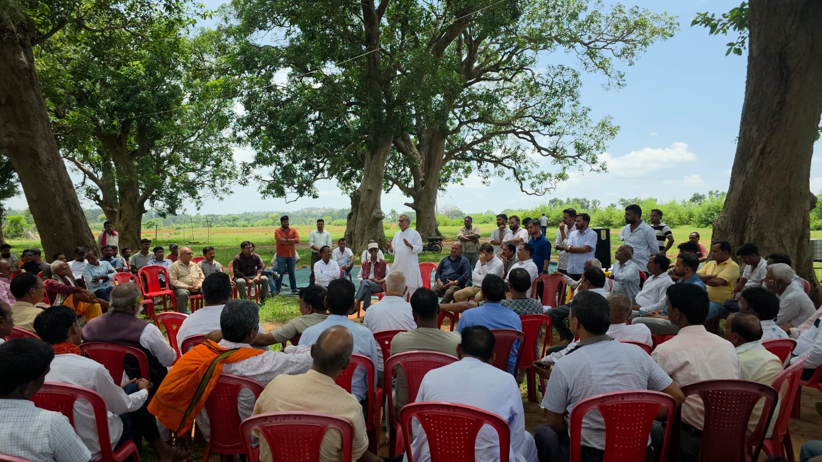 खूंटी पड़हा के नाम पर जमीन कब्जाने के विरोध में हिंदू समाज की बैठक, एकता और सामाजिक सौहार्द बनाए रखने का आह्वान
