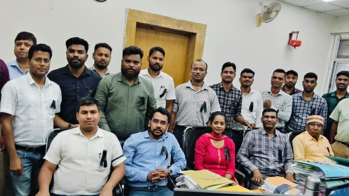 झारखंड सचिवालय सेवा संघ का आंदोलन तेज, मानसून सत्र तक काला बिल्ला लगाकर करेंगे काम