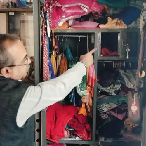 जमशेदपुर में महिला कांग्रेस नेत्री के घर लाखों की चोरी, वारदात सीसीटीवी में कैद