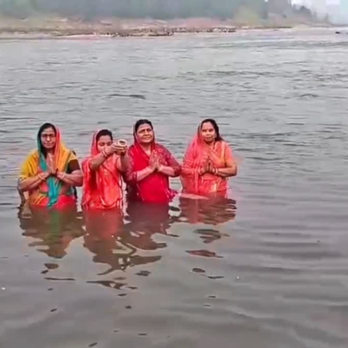 झारखंड में कार्तिक पूर्णिमा पर आस्था का सैलाब: श्रद्धालुओं ने लगाई डुबकी, गुरु नानक जयंती पर तैयारियां पूरी