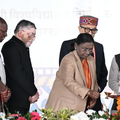 राष्ट्रपति द्रौपदी मुर्मू गुमला के ‘कार्तिक जतरा 2025’ में हुईं शामिल, कहा— यहां आना तीर्थ यात्रा जैसा अनुभव
