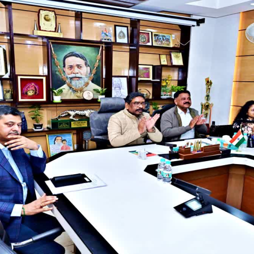 दावोस और लंदन दौरे की तैयारियों की मुख्यमंत्री ने की समीक्षा, पहली बार वर्ल्ड इकोनॉमिक फोरम में भाग लेगा झारखंड