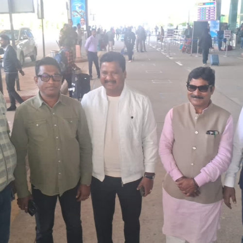 झारखंड कांग्रेस में असंतोष के सुर, 5 विधायकों ने दिल्ली में आलाकमान के सामने रखी नाराजगी, रांची लौटे