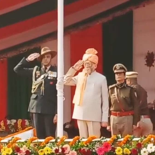 मोरहाबादी मैदान में राज्यपाल संतोष कुमार गंगवार ने फहराया तिरंगा, झांकियों में दिखी झारखंड की विकास गाथा