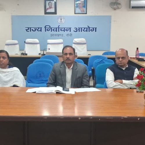 झारखंड नगर निकाय चुनाव: 48 शहरी निकायों में मतदान जारी, आयोग कंट्रोल रूम से रख रहा नजर