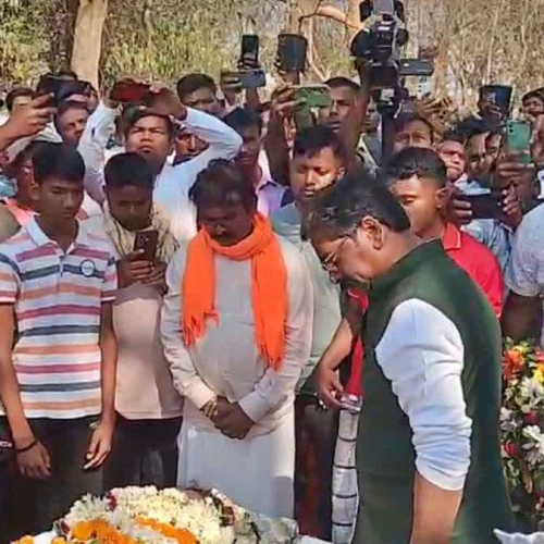 पूर्व मुख्यमंत्री चंपाई सोरेन के पौत्र वीर सोरेन को अंतिम विदाई, मुख्यमंत्री हेमंत सोरेन ने दी श्रद्धांजलि