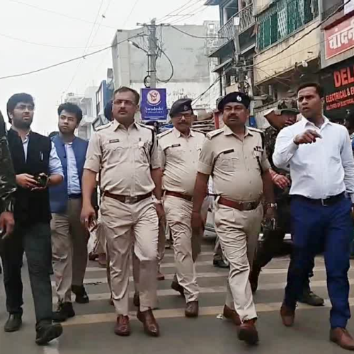 मंगला जुलूस को लेकर हजारीबाग में पुलिस हाई अलर्ट, एसपी के नेतृत्व में फ्लैग मार्च; ड्रोन और सीसीटीवी से होगी निगरानी