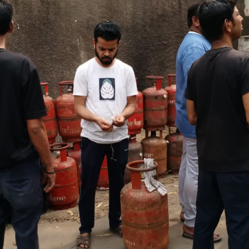 रांची में गैस की कमी नहीं, मैन्युअल बुकिंग के लिए नंबर जारी; उपभोक्ताओं से पैनिक न होने की अपील