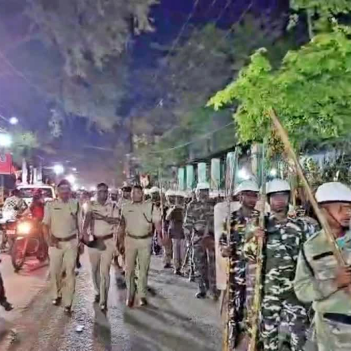 हजारीबाग में रामनवमी को लेकर सुरक्षा कड़ा, पुलिस और जिला प्रशासन ने फ्लैग मार्च कर जुलूस मार्ग का निरीक्षण