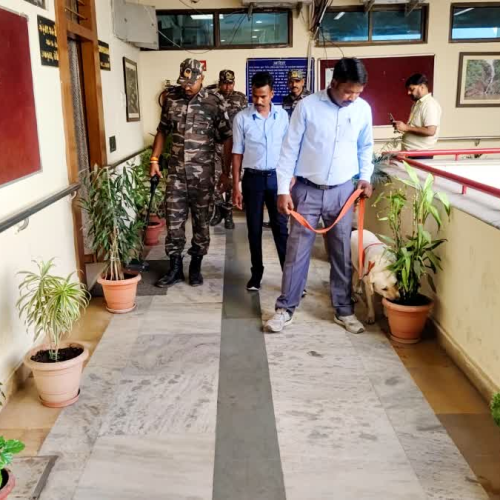 रांची समाहरणालय को फिर मिली बम से उड़ाने की धमकी, ईमेल से भेजे गए संदेश के बाद पुलिस अलर्ट