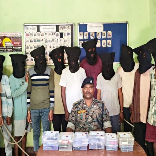 धनबाद में कोयला घोटाले पर बीजेपी सांसद का आरोप, देवघर में साइबर अपराधियों के खिलाफ बड़ी कार्रवाई