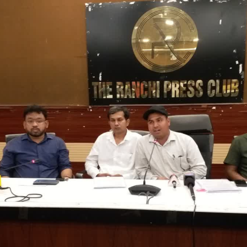 सचिवालय सेवा संघ का उग्र होता विरोध: संवर्ग समीक्षा समिति पर सवाल, 28 अप्रैल को प्रोजेक्ट बिल्डिंग में मानव श्रृंखला बनाकर प्रदर्शन की घोषणा