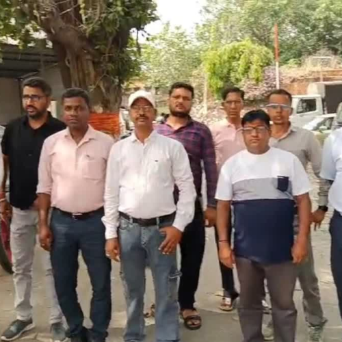 गिरिडीह में अतिक्रमण हटाओ अभियान की कवरेज के दौरान पत्रकार से बदसलूकी, मीडियाकर्मियों में आक्रोश; आरोपियों की गिरफ्तारी की मांग तेज