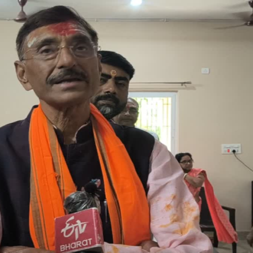 बाबाधाम पहुंचे केंद्रीय मंत्री संजय सेठ, बाबा बैद्यनाथ के दरबार में की पूजा; राज्यसभा चुनाव और राष्ट्रीय मुद्दों पर रखी राय