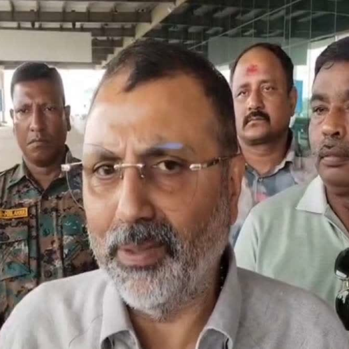 देवघर में ‘नमो एंबुलेंस’ सेवा शुरू, निशिकांत दुबे ने कांग्रेस पर लगाए गंभीर आरोप