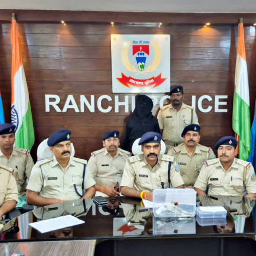 रांची पुलिस ने नामकुम फायरिंग केस के आरोपी खालिद बंगाली को किया गिरफ्तार, हथियार और कारतूस बरामद