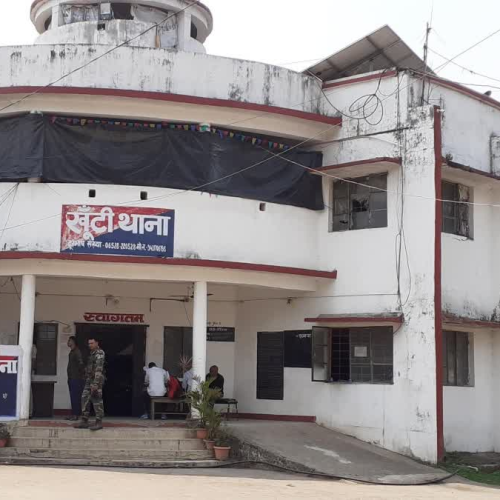 खूंटी में डबल मर्डर से सनसनी, घाघरा पुल के पास युवक-युवती के क्षत-विक्षत शव बरामद