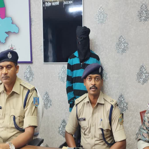 झारखंड-बंगाल में सक्रिय अंतरराज्यीय वाहन चोर गिरोह का खुलासा, सरगना गिरफ्तार, पांच चोरी की बाइक बरामद