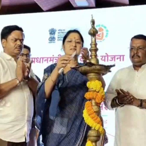 कोडरमा से मातृ वंदना योजना संवाद अभियान की शुरुआत, अन्नपूर्णा देवी ने बताए गर्भावस्था के पहले 1000 दिनों का महत्व