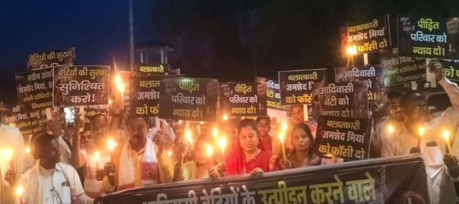 नाबालिग आदिवासी लड़कियों के अपहरण मामले में कार्रवाई की मांग, विधायक के नेतृत्व में निकला कैंडल मार्च