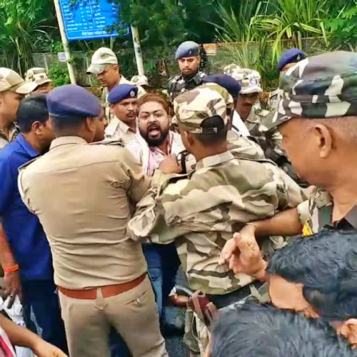 छात्र आंदोलन: स्टेट गेस्ट हाउस के अंदर सरकार से वार्ता, बाहर छात्रों का फूटा गुस्सा