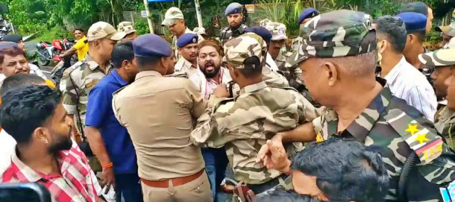 छात्र आंदोलन: स्टेट गेस्ट हाउस के अंदर सरकार से वार्ता, बाहर छात्रों का फूटा गुस्सा