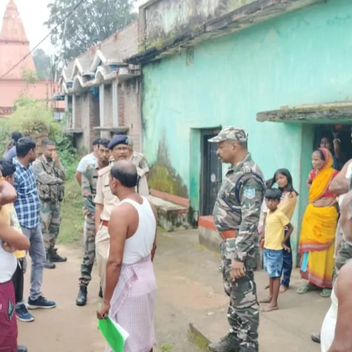 जामताड़ा में छापेमारी करने गई पुलिस को ग्रामीणों ने बनाया बंधक, महिला घायल