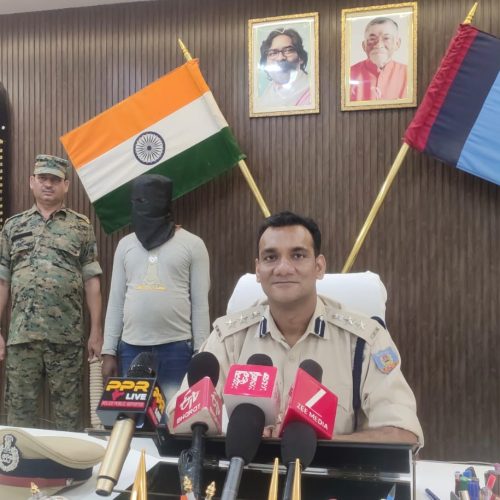 ऑपरेशन रेड हंट जिसके तहत अबतक 30 स्थायी लाल वारंटी गिरफ्तार।