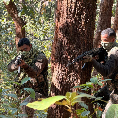 सारंडा में एनकाउंटर: झारखंड पुलिस–CRPF के संयुक्त अभियान ‘मेगाबुरू’ में ऐतिहासिक सफलता, अनल समेत 15 नक्सली ढेर