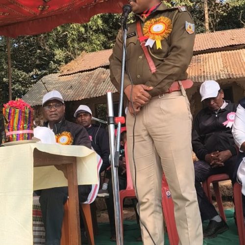 वार्षिक खेलकूद दिवस पर थाना प्रभारी नायल गोड़विन केरेकेट्टा ने बच्चों को किया जागरूक