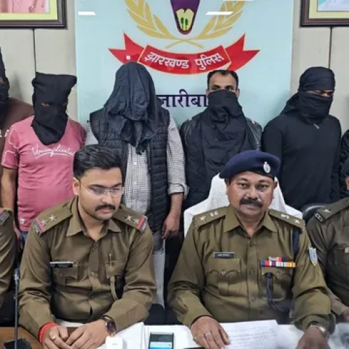 हजारीबाग में नशा कारोबार पर बड़ी कार्रवाई: 14 तस्कर गिरफ्तार, पिता-पुत्र चला रहे थे अंतरराज्यीय नेटवर्क