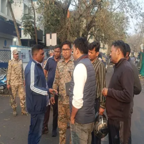 दुमका में डीआईजी कार्यालय के सामने मोटर संघ अध्यक्ष पर फायरिंग, गंभीर हालत में आसनसोल रेफर