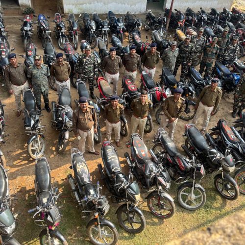 अंतर्जिला मोटरसाइकिल चोर गिरोह का पर्दाफाश, चोरी की 70 मोटरसाइकिल बरामद।