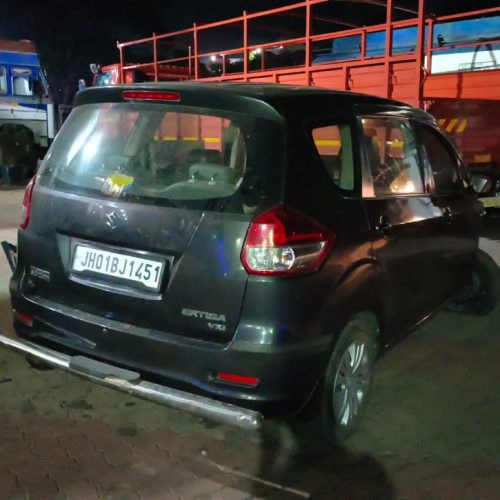 भीषण सड़क हादसे में पति का पैर जबकि पत्नी का हाथ व पैर टूटा जिसकी नाजुक स्थिति देख डॉक्टरों ने रिम्स रेफर कर दिया।