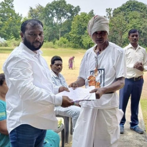 तोरपा में आयोजित ग्रामसभा कार्यक्रम में शामिल हुए विधायक सुदीप गुड़िया।