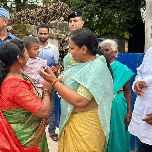 विधायक सुदीप गुड़िया ने मंत्री दीपिका पांडे सिंह को ज्ञापन सौंपकर क्षेत्रीय विकास कार्यों की मांग की।