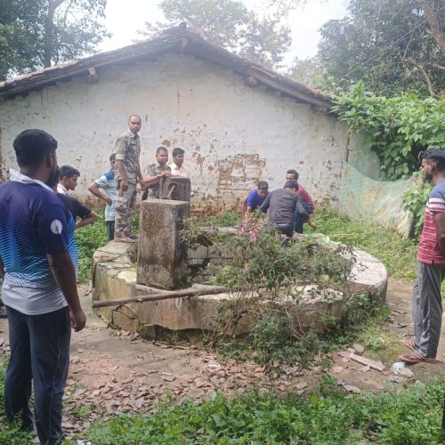अंगराबारी में कुएं से मिला महिला का शव।
