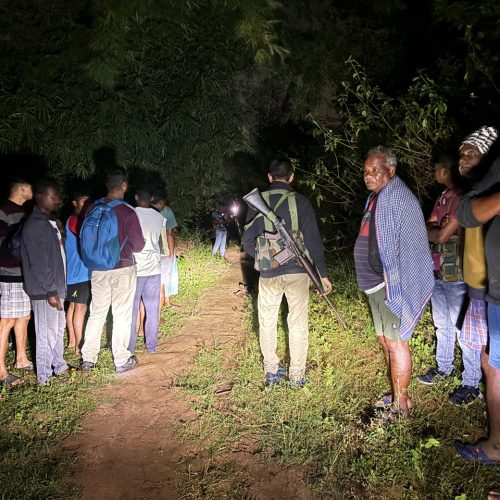 खूंटी के कदमा गांव के पास खेत से अज्ञात व्यक्ति का शव बरामद, गला रेतकर की गई हत्या।