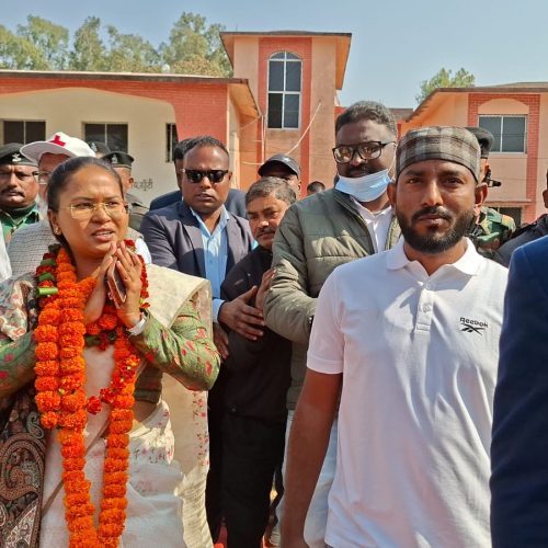 खूंटी प्रखंड कार्यालय में कृषि मंत्री का जनता दरबार, किसानों की समस्याओं पर सुनवाई