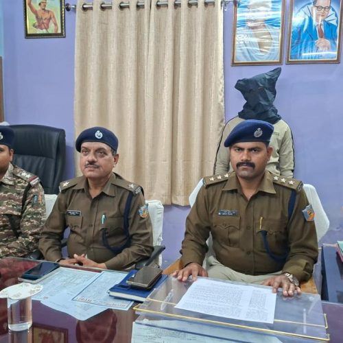 खूंटी में पीएलएफआई के नाम पर लेवी वसूली करने वाला आरोपी गिरफ्तार, अवैध हथियार सप्लाई का खुलासा