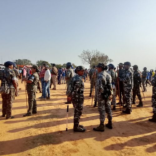 आदिवासी जमीन पर राज परिवार की दावेदारी से बढ़ा तनाव, धारा 163 लागू