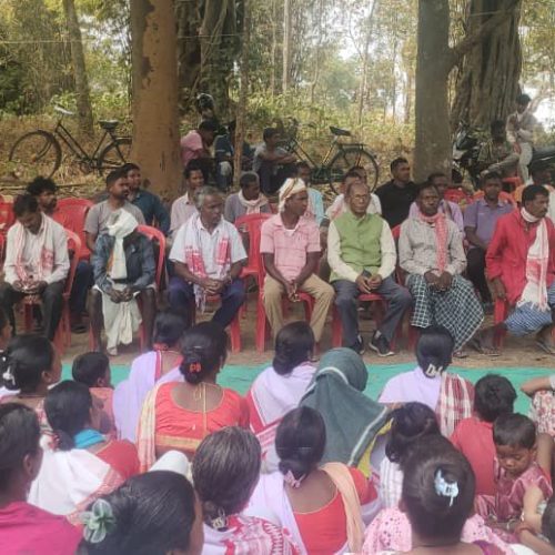 कर्रा के गड़के गांव में पांच पड़हा की विशेष बैठक, स्वशासन व्यवस्था को सशक्त करने पर जोर