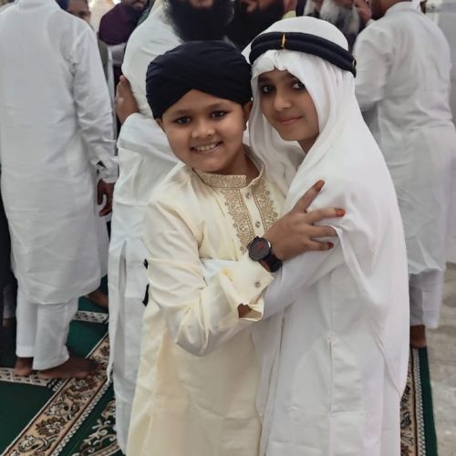 खूंटी में अकीदत के साथ अदा हुई ईद-उल-फितर की नमाज, गले मिलकर दी मुबारकबाद