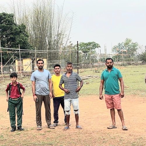 खूंटी में मौत का जाल बना 11 हजार वोल्ट का तार, विभाग की लापरवाही से मंडरा रहा बड़ा हादसे का खतरा