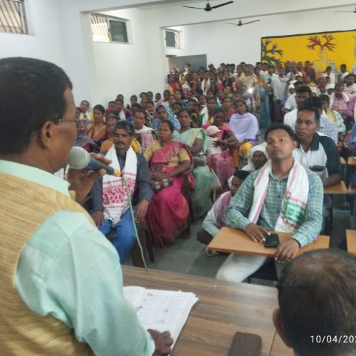 कर्रा में ग्राम प्रधानों की बैठक, पड़हा व्यवस्था को पारदर्शी और प्रभावी बनाने पर जोर