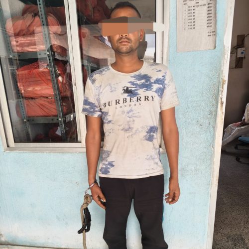 तोरपा पुलिस की बड़ी कार्रवाई, फरार अभियुक्त को धर दबोचा