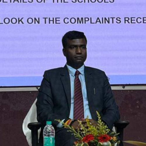 रांची में निजी स्कूलों पर प्रशासन की बड़ी कार्रवाई, 106% तक फीस बढ़ाने वाले 18 स्कूलों को शोकॉज नोटिस