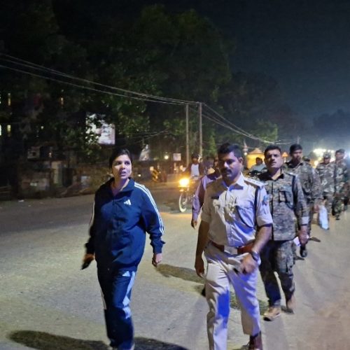 खूंटी में ईद व सरहुल को लेकर फ्लैग मार्च, चाक-चौबंद सुरक्षा व्यवस्था
