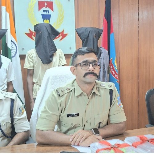 5 लाख की अफीम के साथ तीन तस्कर गिरफ्तार, एक फरार